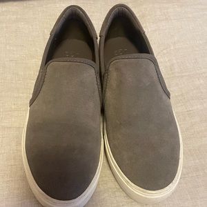 Uggs gray suede sneaker